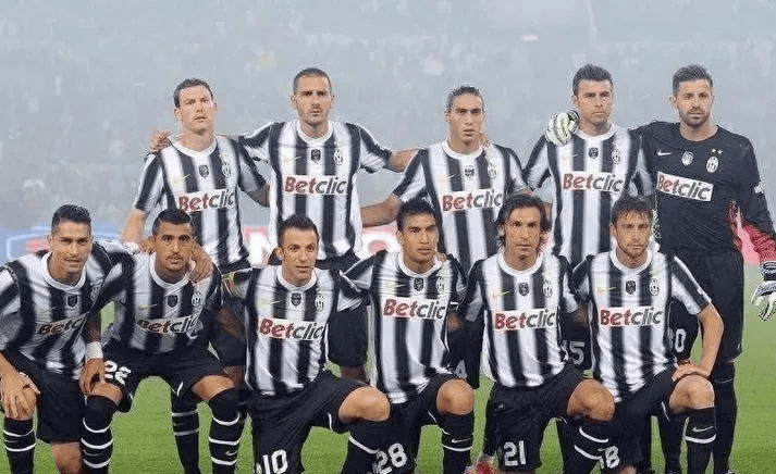 这脚抽射太干脆了（这一脚抽射干净利落）